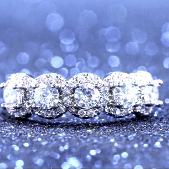 Nwot sterling silver with lab created diamonds!  Eternity ring size 7⭐️ - Picture 7 of 7